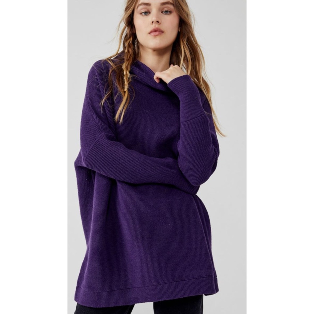Free People purple Ottoman Slouchy Tunic oversized sweater size small womens